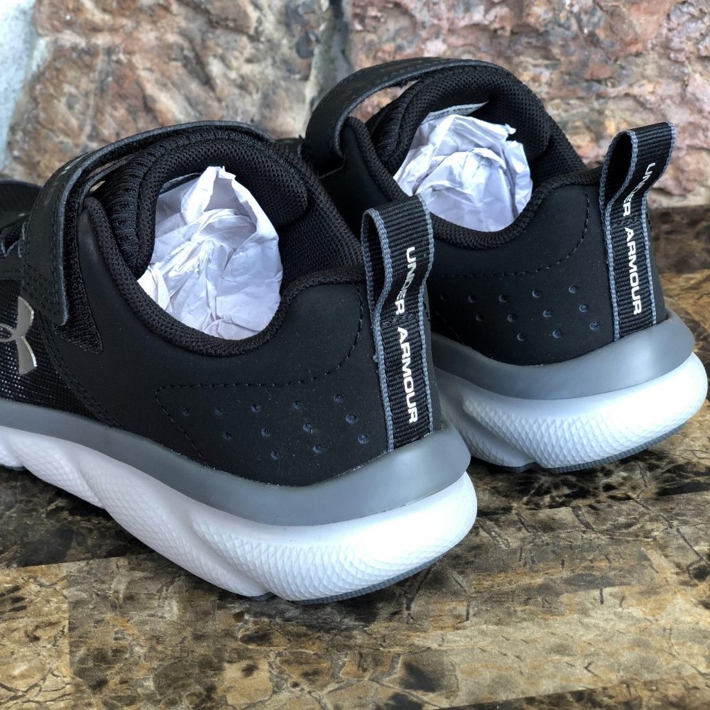 Under Armour Assert 8 Stay-Put Closure sneakers - Picture 6 of 12